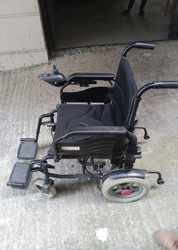 Kara Renk Elektrikli Engelli Tekerlekli Sandalye - Görsel 2