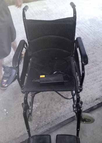 Kara Renk Elektrikli Engelli Tekerlekli Sandalye - Görsel 9