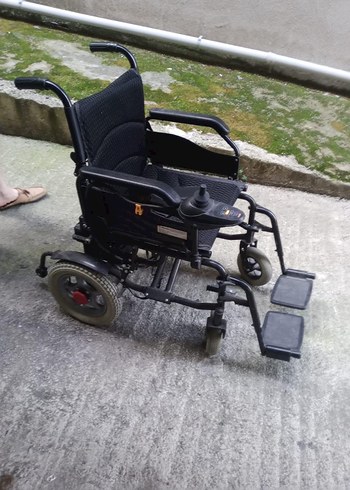 Kara Renk Elektrikli Engelli Tekerlekli Sandalye - Görsel 4