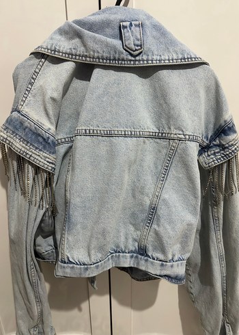 Zincir Detaylı Gri Kadın Denim Ceket - Görsel 3