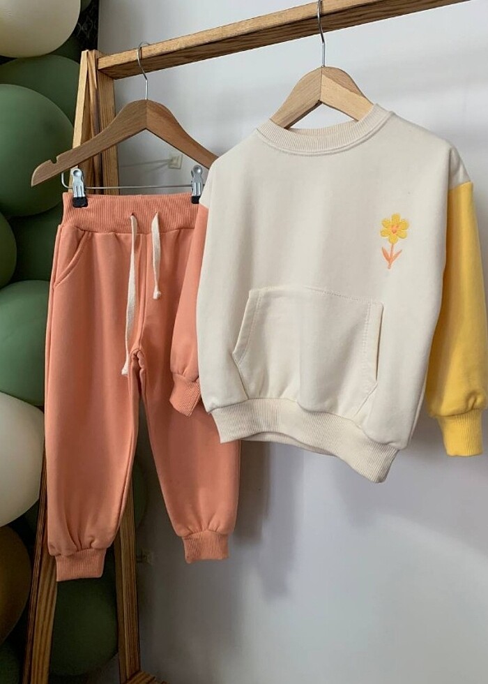 Çiçekli takım - Görsel 4