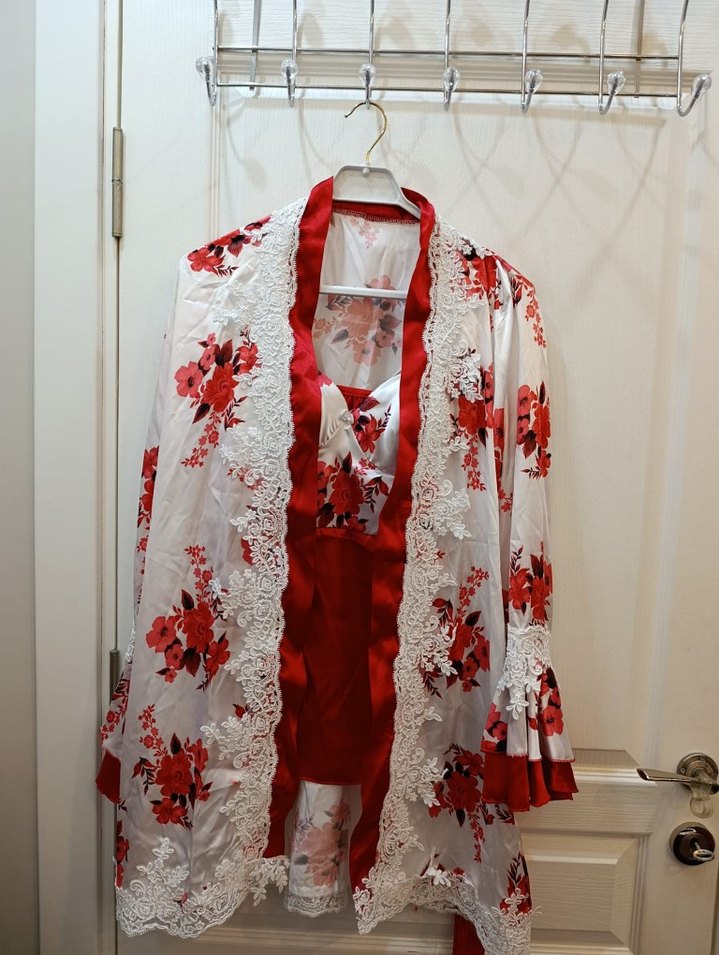 Kırmızı Çiçekli Midi Kadın Sabahlık - Görsel 3