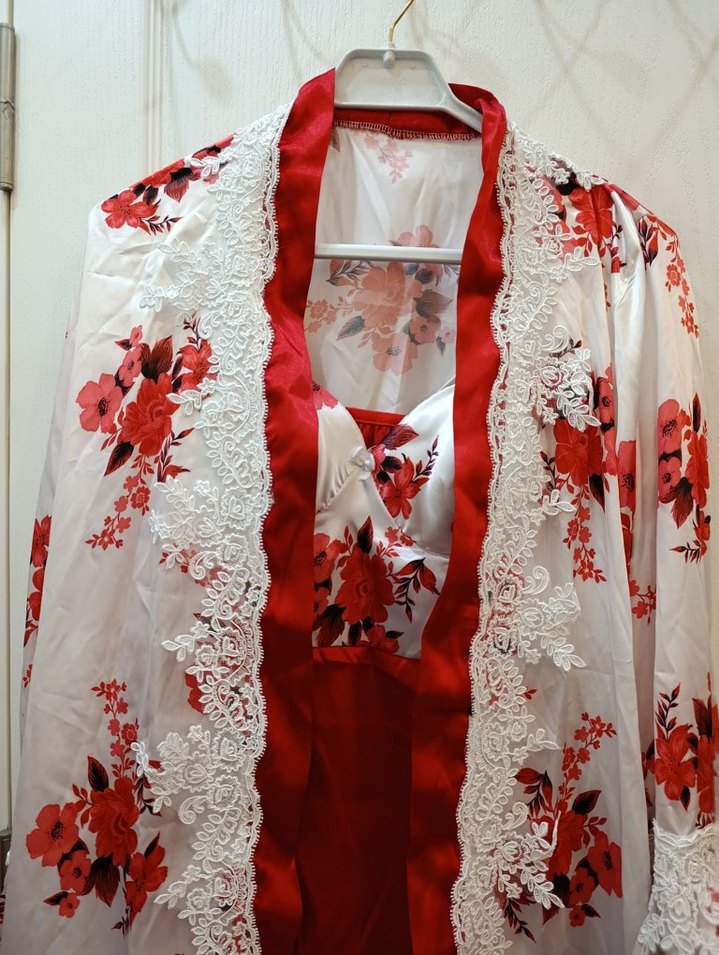 Kırmızı Çiçekli Midi Kadın Sabahlık - Görsel 2