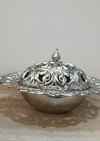 İşlemeli Parlak Altın Renkli Kapaklı Tabak - Görsel 6