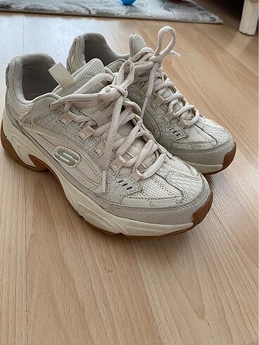 Skechers spor ayakkabı