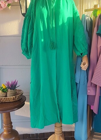 l Beden Yeşil keten elbise