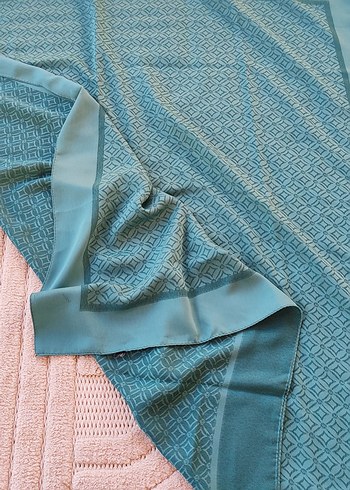 Turkuaz Desenli Kadın Eşarp - Görsel 2