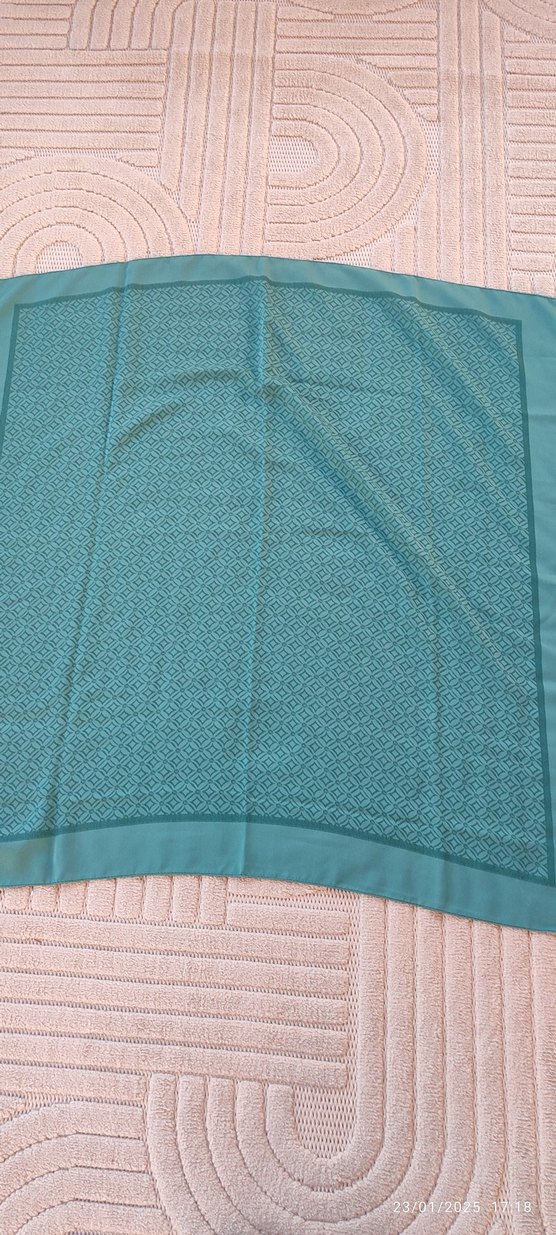 Turkuaz Desenli Kadın Eşarp - Görsel 4