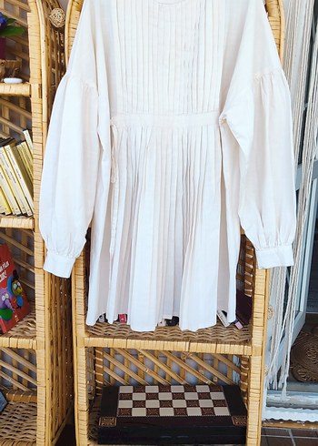 Piliseli Beyaz Nervürlü keten gömlek - Görsel 7