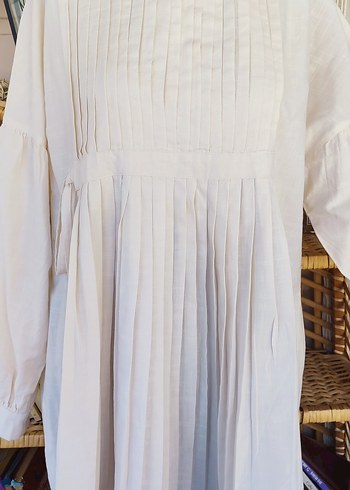 Piliseli Beyaz Nervürlü keten gömlek - Görsel 2