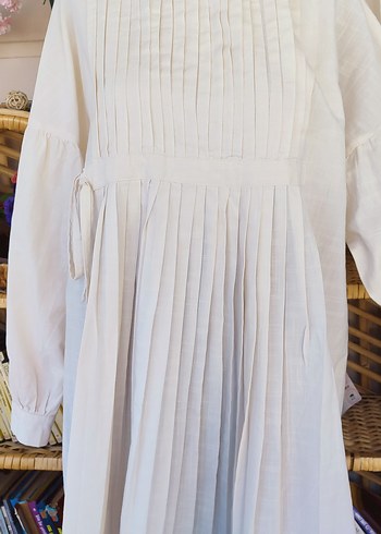 Piliseli Beyaz Nervürlü keten gömlek - Görsel 3