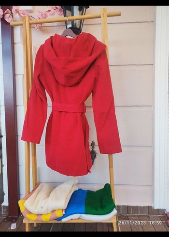 Kemerli Kırmızı Kadın Kaban - Görsel 9