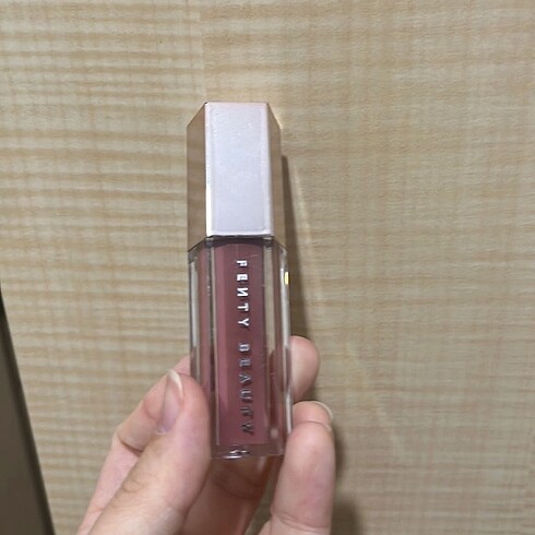 Fenty beauty ruj