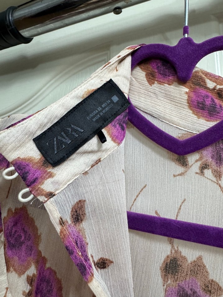Zara Volanlı Desenli Bluz — görsel 7/8