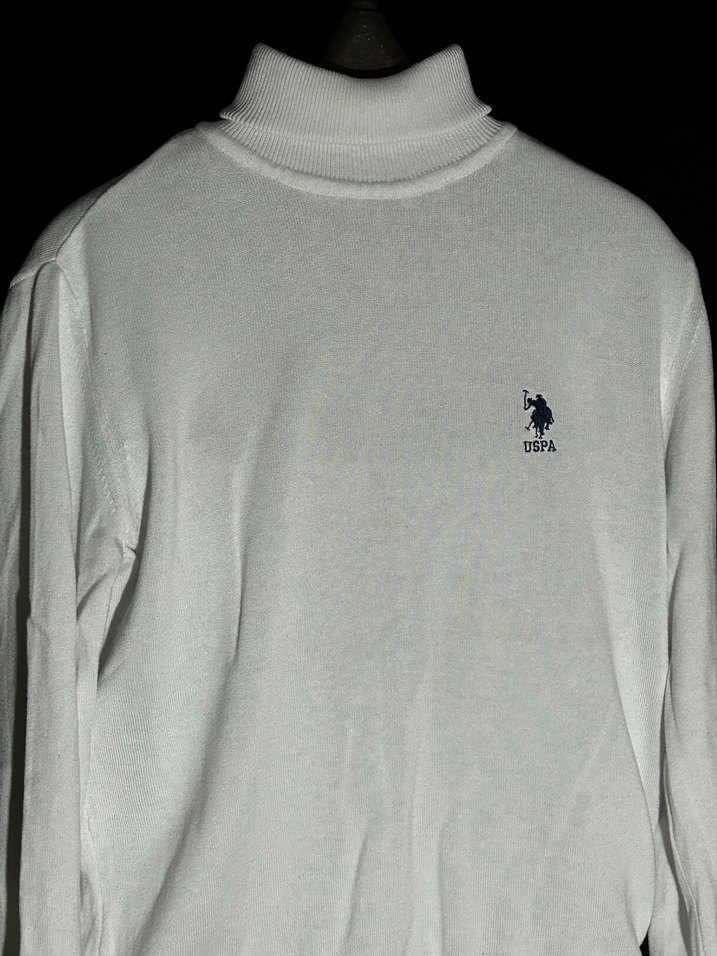 Beyaz Uzun Kollu Boğazlı Sweatshirt - Görsel 4