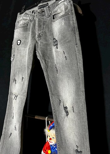 Gri Regular Fit Nakışlı Erkek Kot Pantolon - Görsel 3