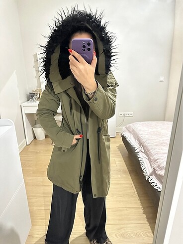 Zara kapüşonlu içi kürklü mont