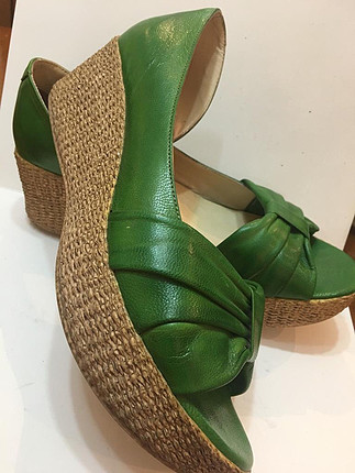 40 Beden Yeşil Hasır Tabanlı Sandalet Tipi Ayakkabı