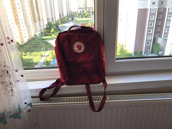Kanken bordo çanta