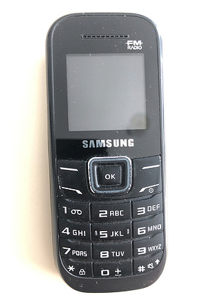 Samsung Tuşlu Telefon 