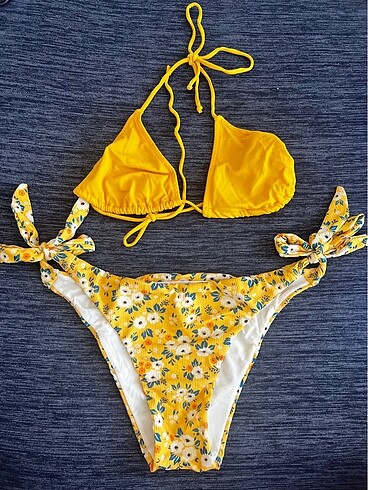 Sarı Bikini Takımı