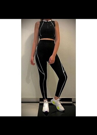 Nike tayt