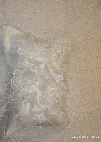 Beyaz Yatak Örtüsü - Görsel 6