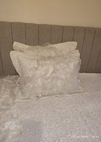 Beyaz Yatak Örtüsü - Görsel 5