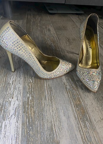 Stiletto - Görsel 2