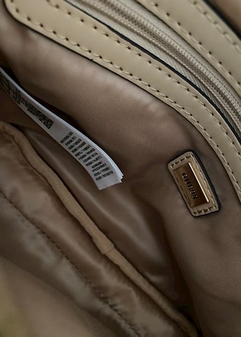 Guess GUESS Zincir Detaylı Kahverengi Kadın Çanta