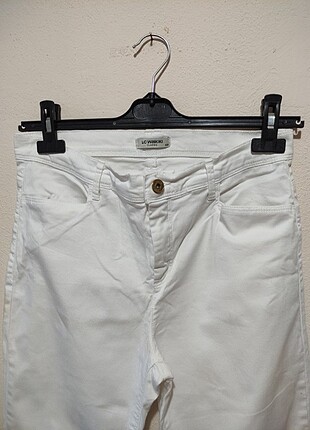 LC Waikiki Beyaz pantolon
