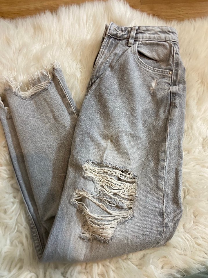 Gri Yırtık Bershka Mom Jean - Görsel 2