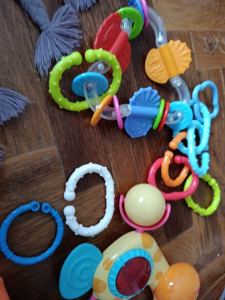 Renkli Diş Kaşıyıcı ve Çıngırak Seti - Görsel 5