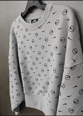 xs Beden Nike Sportswear Fleece Printed Crew Kadın Sweatshirt orjinal