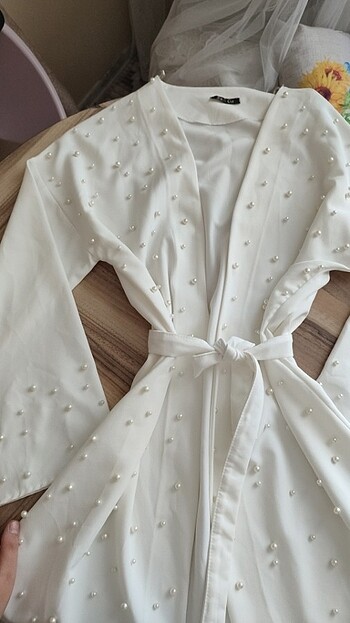 İncili kimono