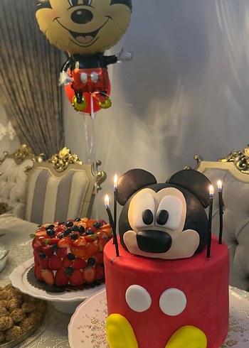 Kırmızı Mickey Mouse maket Temalı Pasta - Görsel 2