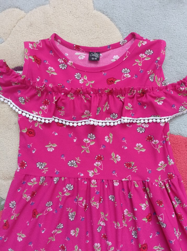 Kız Çocuk Pembe Çiçekli Volanlı Elbise - Görsel 2