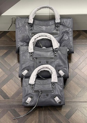 Balenciaga ürünü