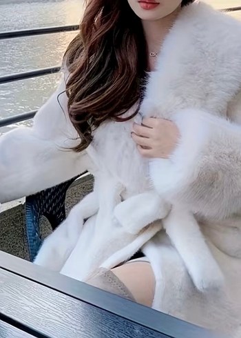 Beyaz Kadın Suni Kürk Kemerli Kaban - Görsel 3