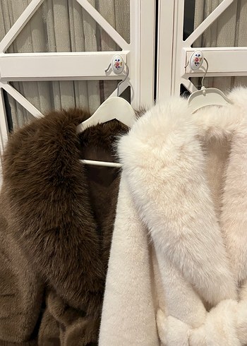 Beyaz Kadın Suni Kürk Kemerli Kaban - Görsel 5