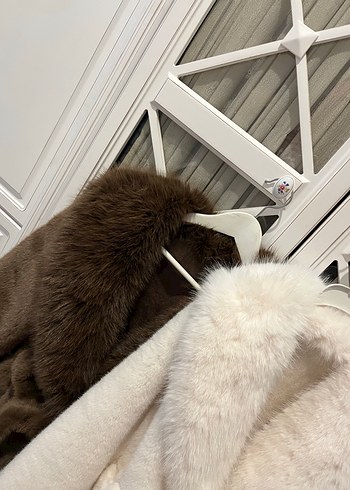 Beyaz Kadın Suni Kürk Kemerli Kaban - Görsel 6