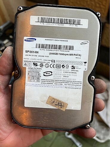 200 GB hard disk