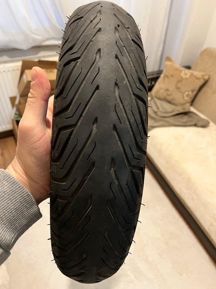 2023 model Honda PCX ön lastik - Görsel 4