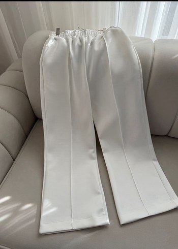 Beyaz Çımalı Kadın Scuba Pantolon