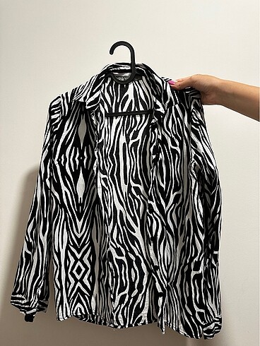 Koton Marka Zebra Desen Gömlek