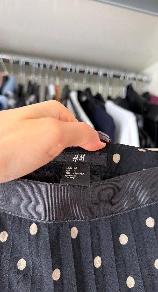 H&M Puantiyeli Siyah A Kesim Etek — görsel 3/4