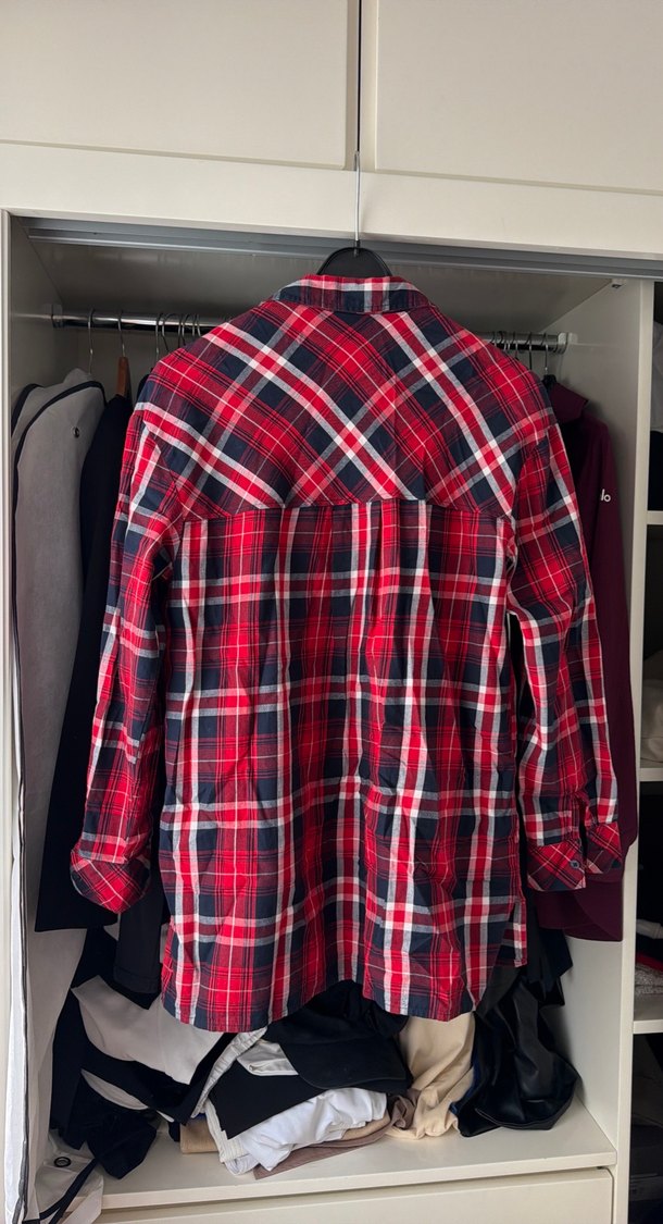Bershka Kirmizi Siyah Ekose Uzun Kollu Gömlek — görsel 4/5