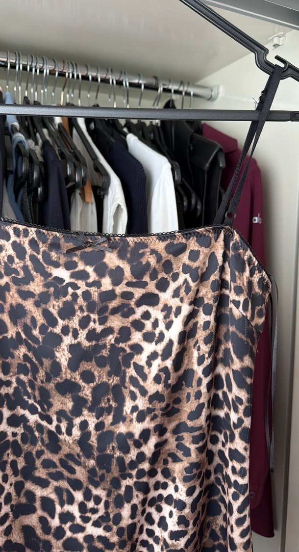 Zara Leopar Desenli Saten Elbise — görsel 3/8