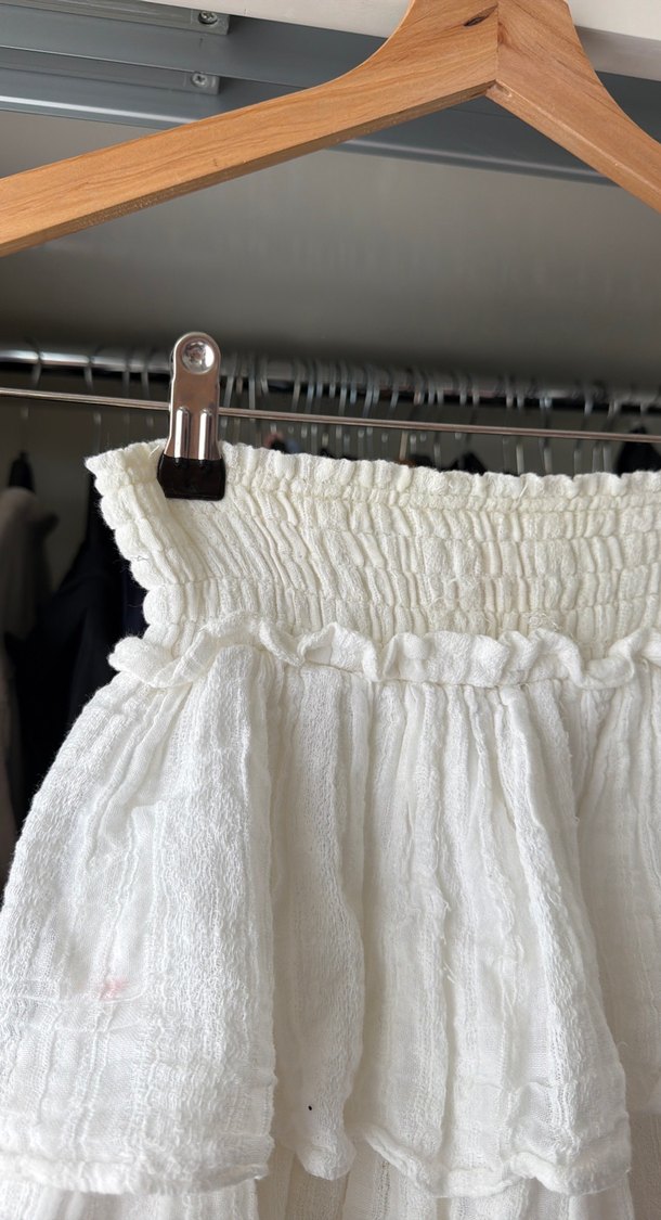 NAIA Romantik Katmanlı Beyaz Mini Etek — görsel 3/5