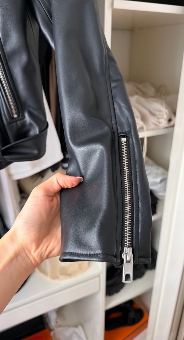 Zara Siyah Deri Biker Ceket — görsel 6/12
